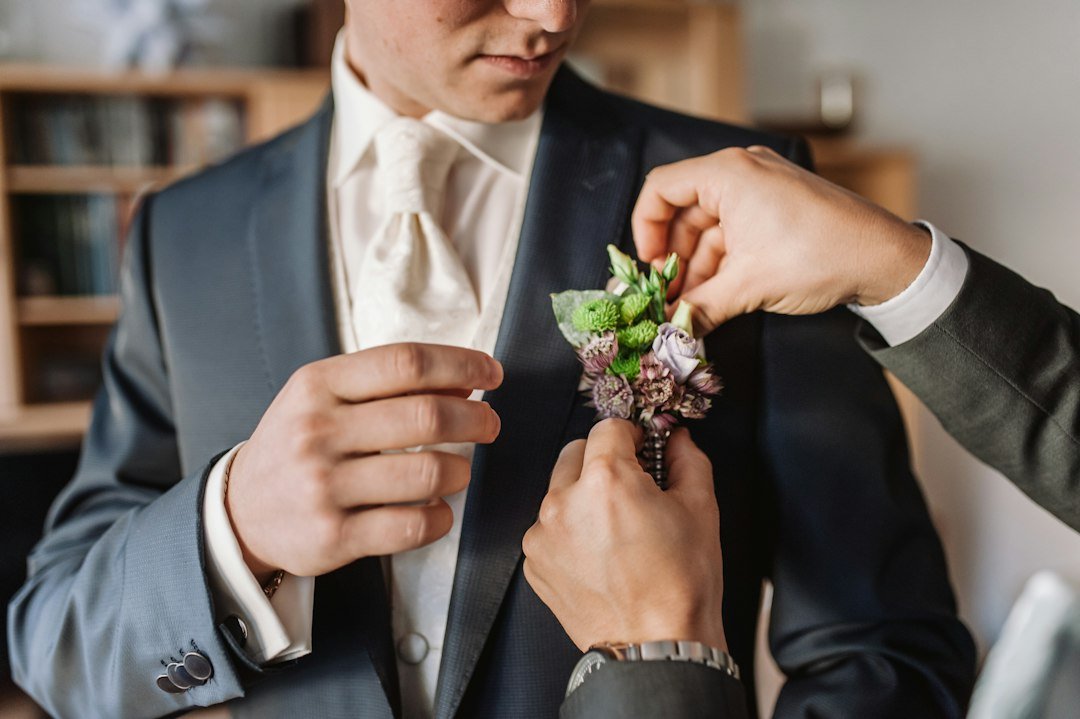 Brudgommens Tilbehør til Bryllup — Butterfly, Slips, Manchetknapper og Boutonnière - SUITS COPENHAGEN